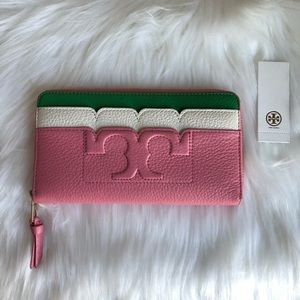 Tory burch Scallop Zip Continental wallet
